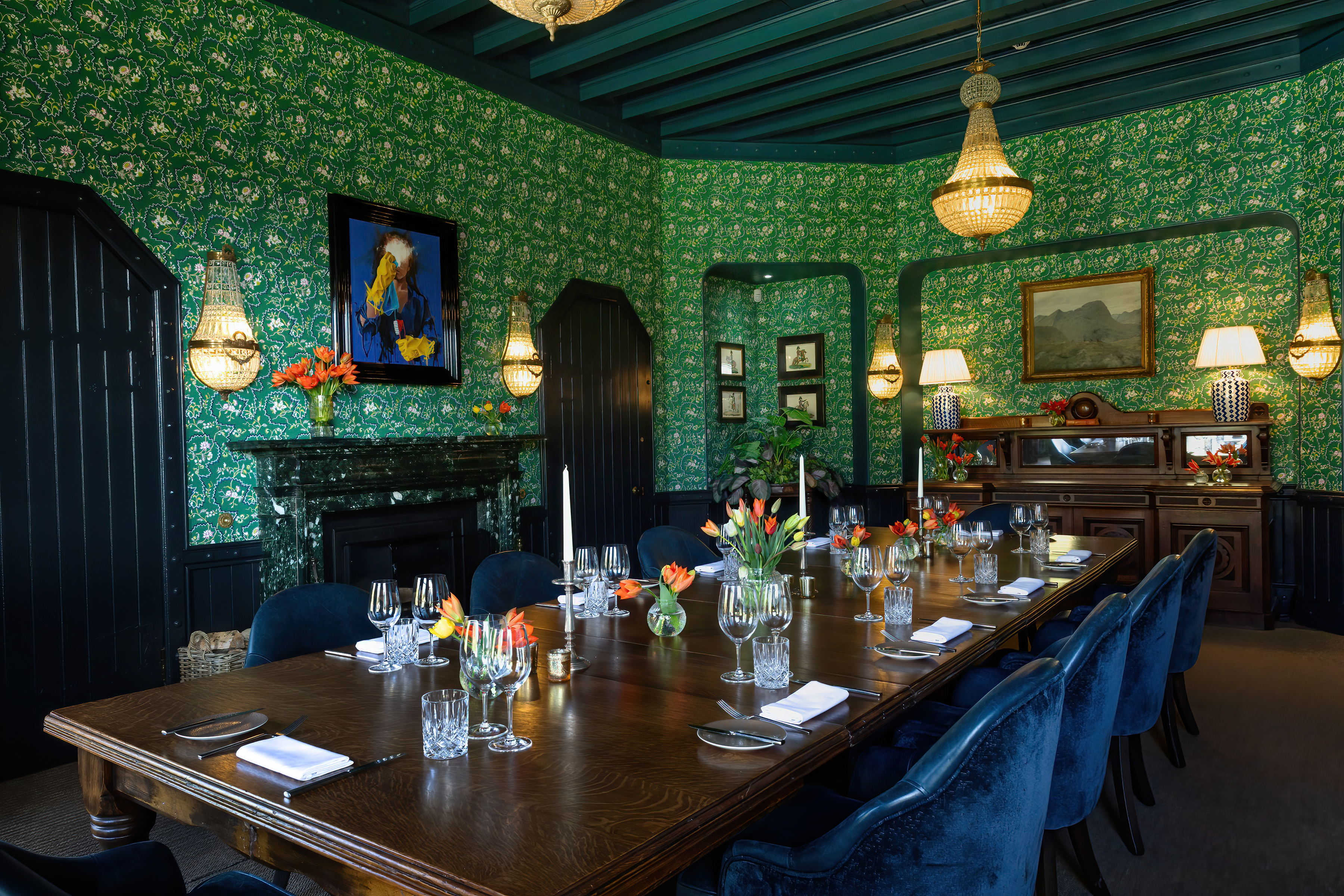 private-dining-at-cromlix-luxury-estate-in-scotland